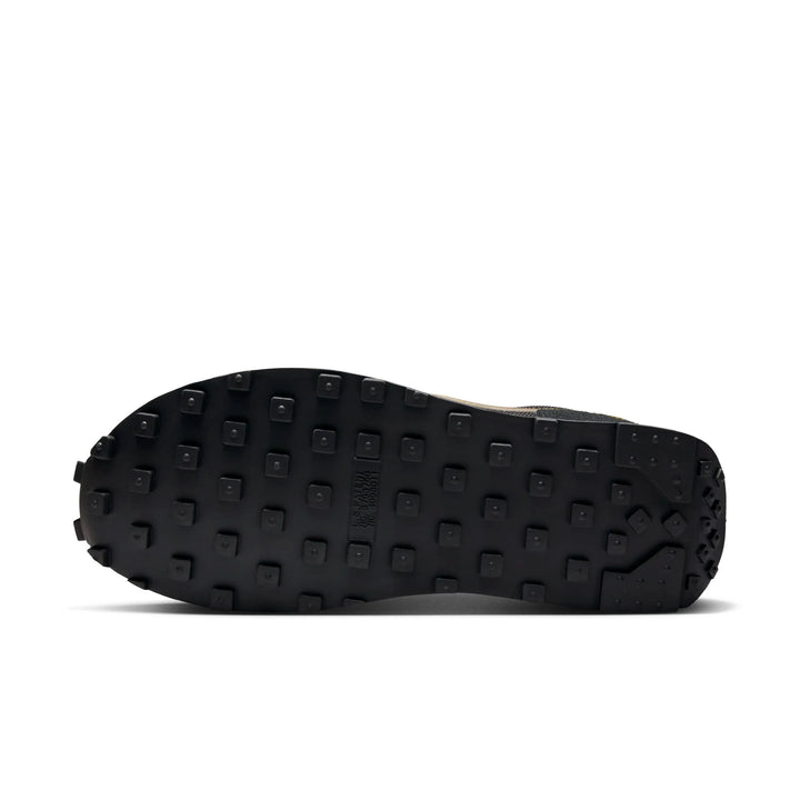 NIKE AIR MAX DAYBREAK SP BV7725-003 « NOIR/OR MÉTALLIQUE »