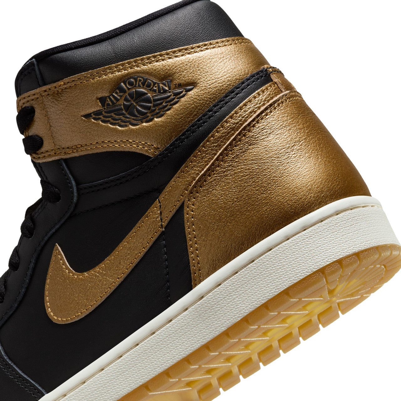 Gold retros online