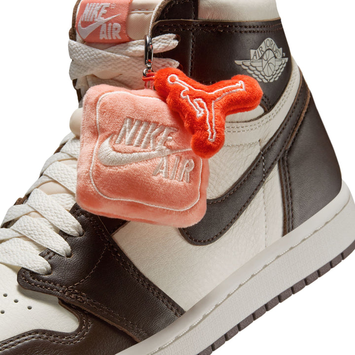 WOMENS AIR JORDAN 1 RETRO HIGH FD2596-200 "BAROQUE BROWN" - BAROQUE BROWN/LIGHT MADDER ROOT/SAIL