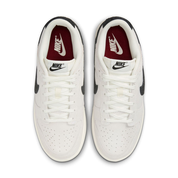 NIKE WOMENS DUNK LOW SE SAIL/BLACK