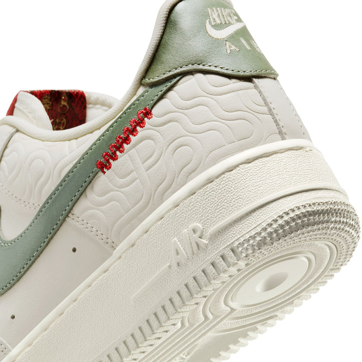 NIKE AIR FORCE 1 '07 HV5979-130 "YEAR OF THE SNAKE" - SAIL/JADE HORIZON-LIGHT BONE