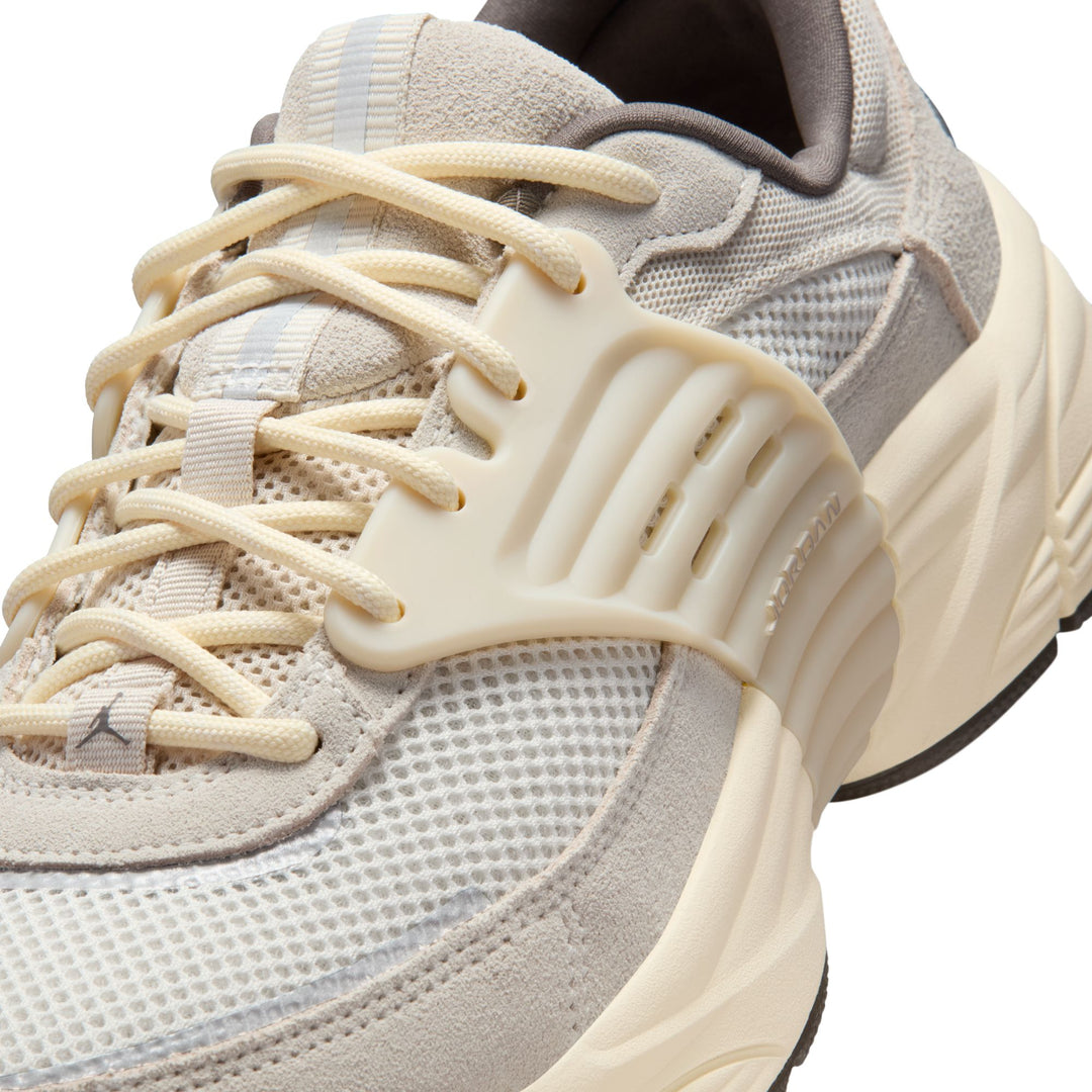 JORDAN TRUNNER IB3722-101 "LIGHT OREWOOD BROWN" - LIGHT OREWOOD BROWN/RIDGEROCK/PHANTOM/MUSLIN