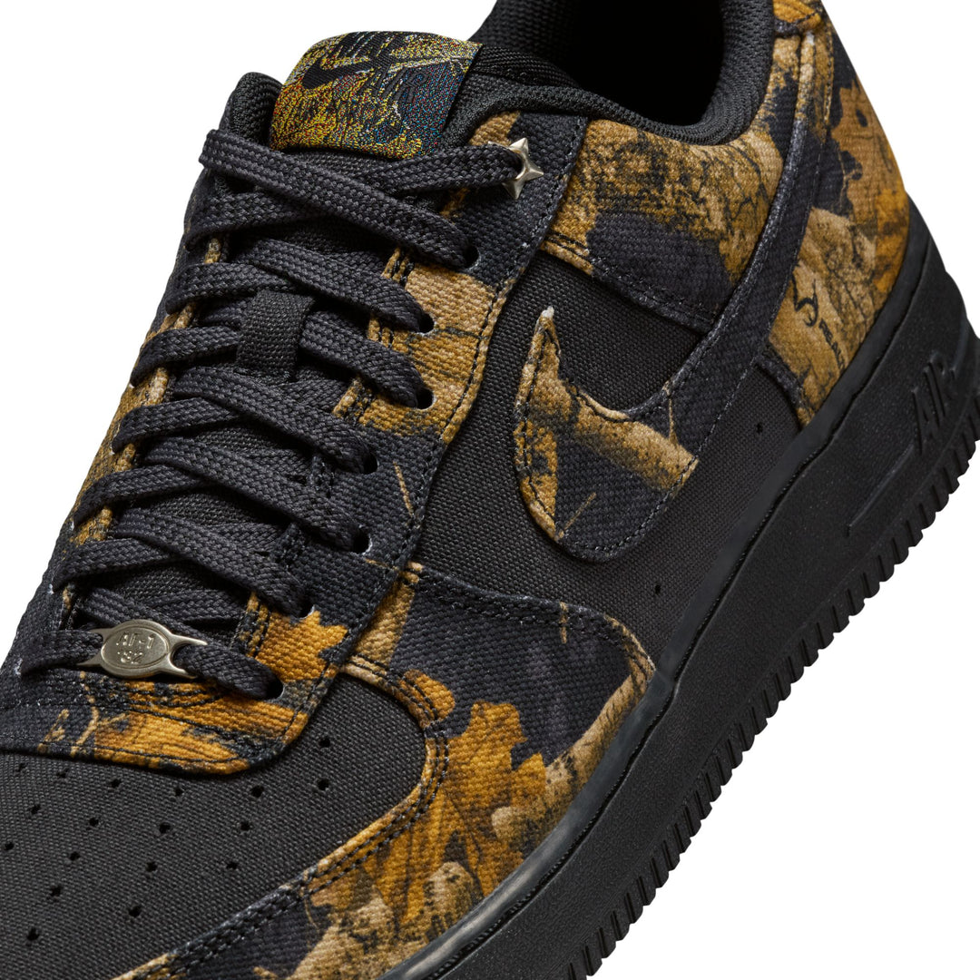 NIKE AIR FORCE 1 '07 IH1221-001 "REAL TREE CAMO" - OFF NOIR/MULTI COLOUR/GUM YELLOW