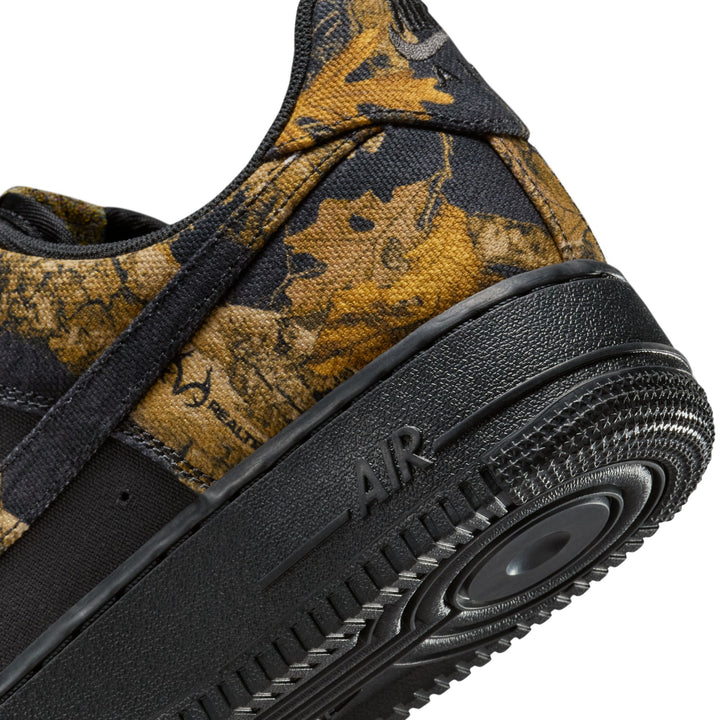 NIKE AIR FORCE 1 '07 IH1221-001 "REAL TREE CAMO" - OFF NOIR/MULTI COLOUR/GUM YELLOW
