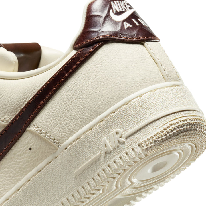 NIKE AIR FORCE 1 '07 IH7332-001 "SOFT PEARL/BROWN CROC" - SOFT PEARL/GHOST WHITE