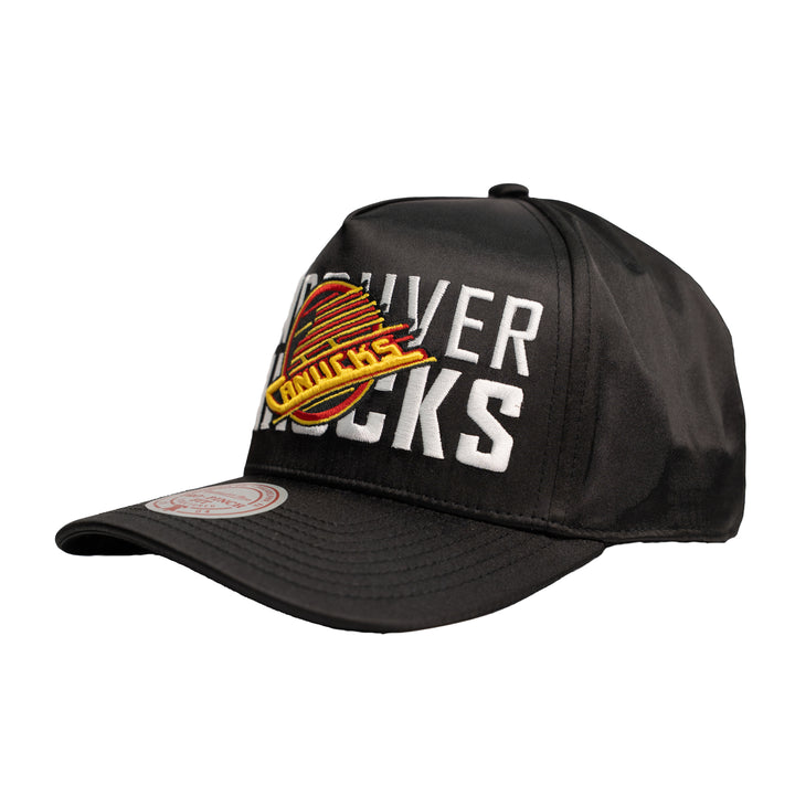 MITCHELL AND NESS CANUCKS PRO PINCH FIT SATIN CAP - BLACK