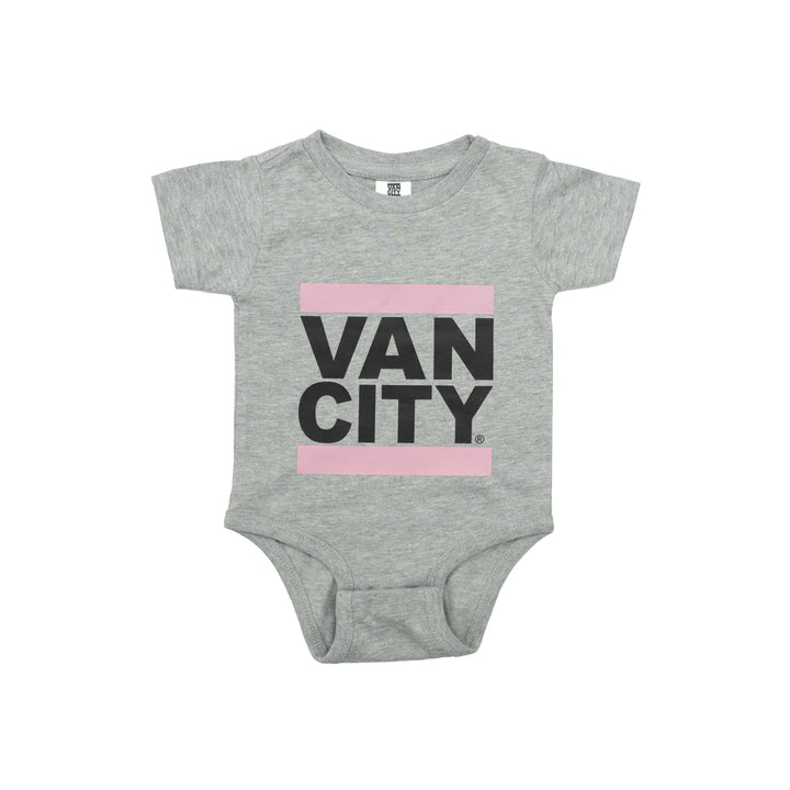 VO infant UnDMC onesie - Grey/Pink