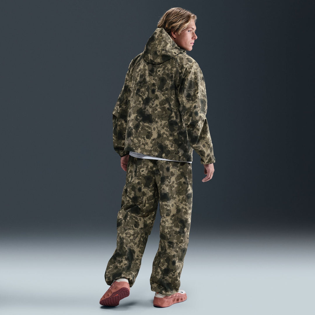 NIKE TECH WOVEN JACKET HV0979-210 - NEUTRAL OLIVE/BLACK