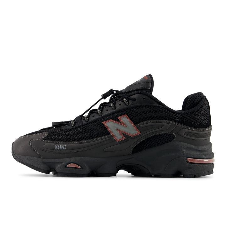 NEW BALANCE U100010A BLACK METALLIC/RED ROCK