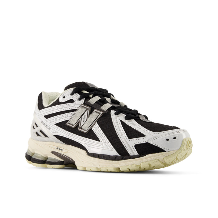 NEW BALANCE 1906R U1906RCI - WHITE/BLACK