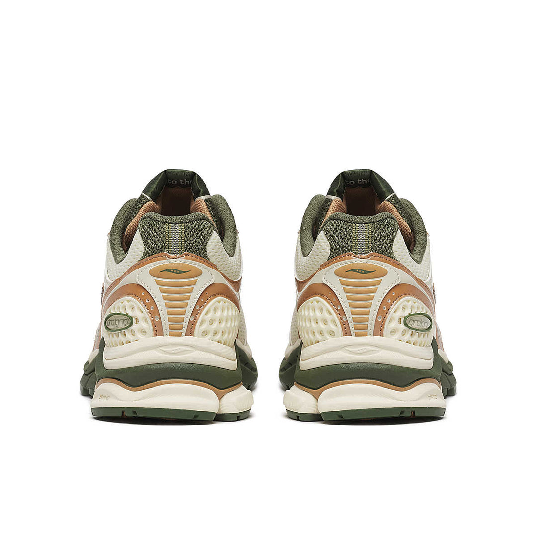 SAUCONY & FRIENDS PROGRID TRIUMPH 4 S7093-1 - CREAM/DOE