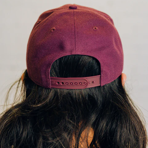 SOUVENIR SNAPBACK - PLUM