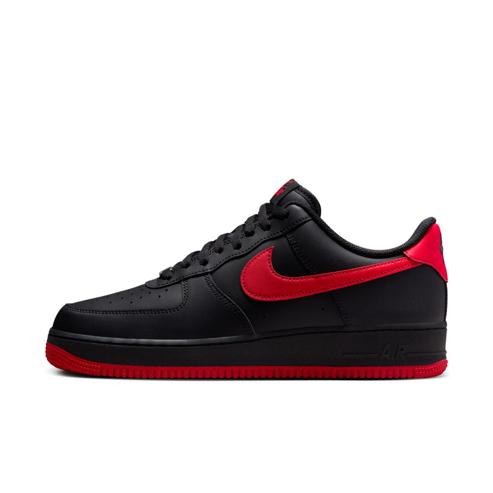 NIKE AIR FORCE 1 '07 - BLACK/RED