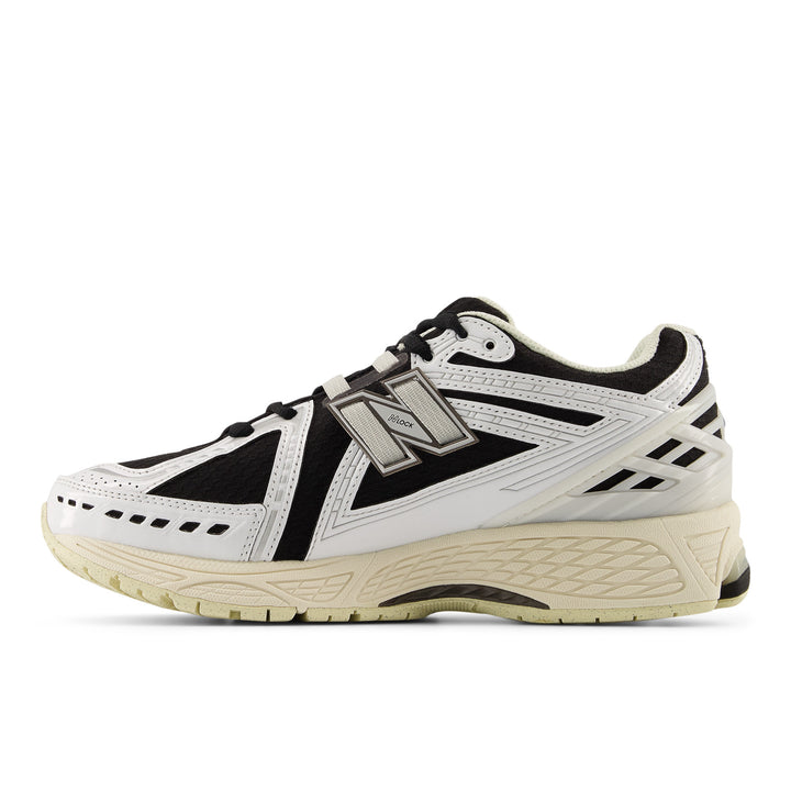 NEW BALANCE 1906R U1906RCI - WHITE/BLACK