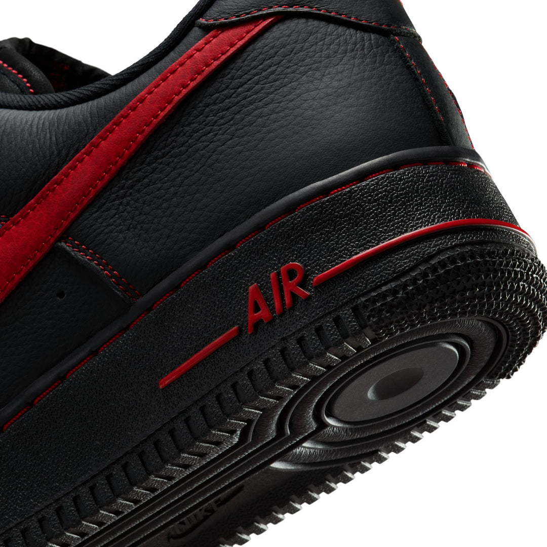 NIKE AIR FORCE 1 '07 LV8 HQ2037-005 "BRED" - BLACK/UNIVERSITY RED