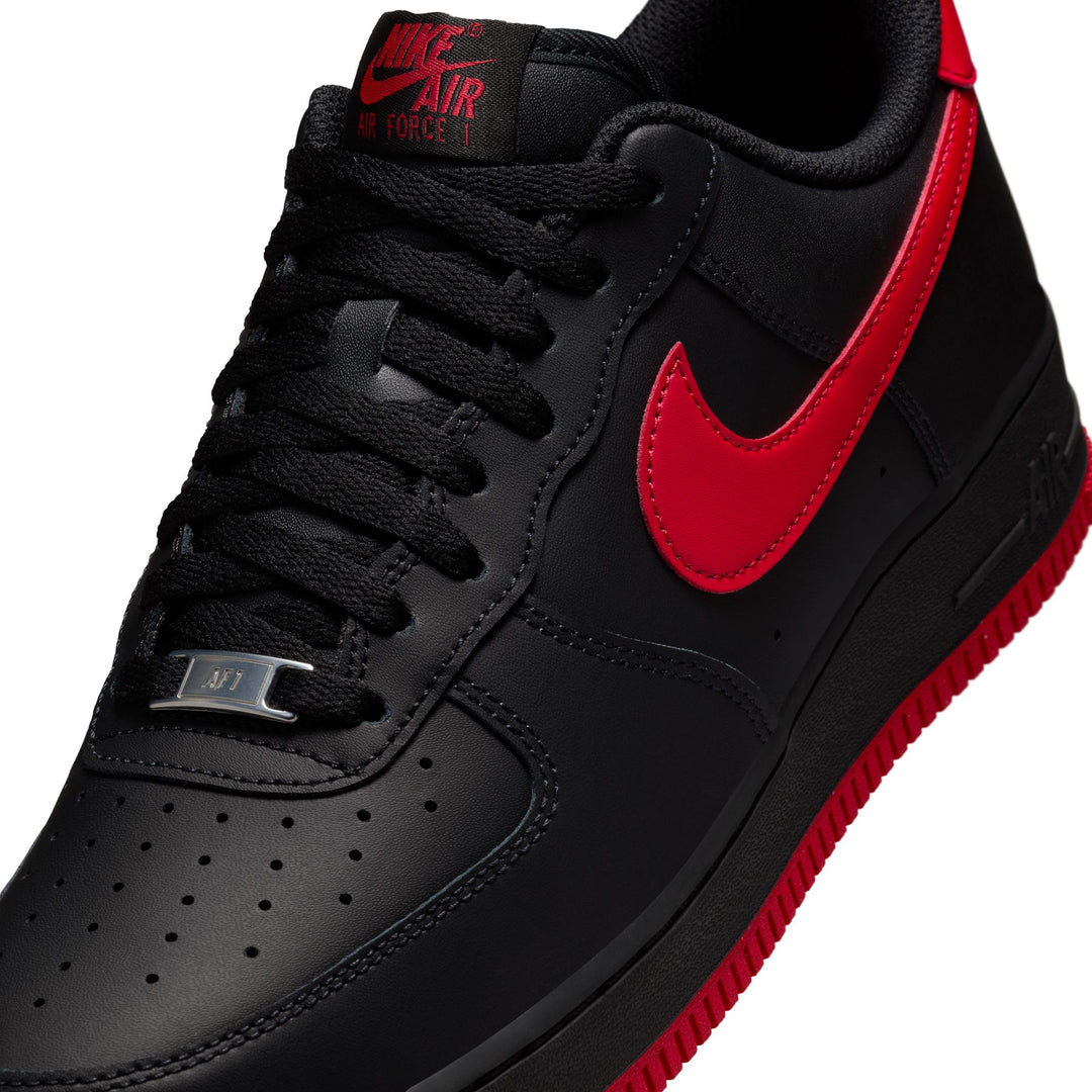 NIKE AIR FORCE 1 '07 - BLACK/RED