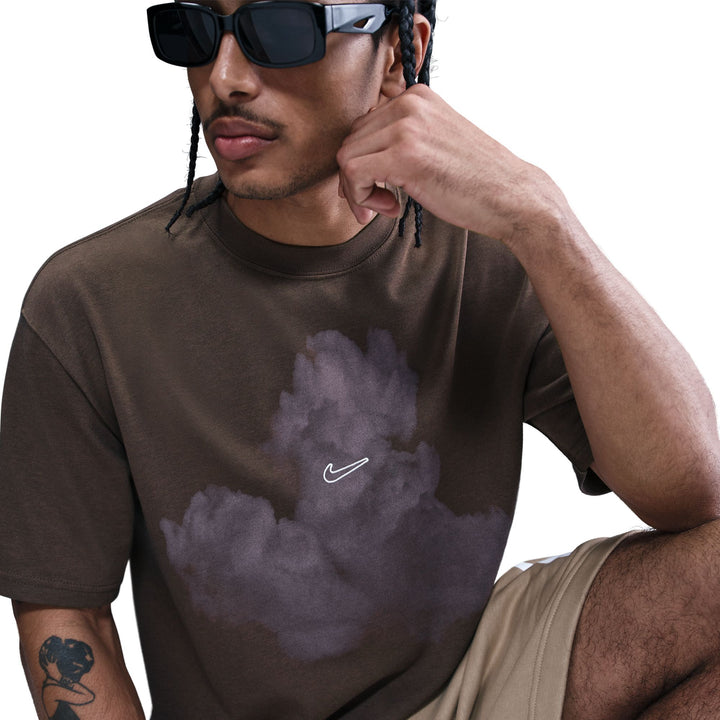 NIKE NSW M90 TEE HJ0778-004 - IRONSTONE