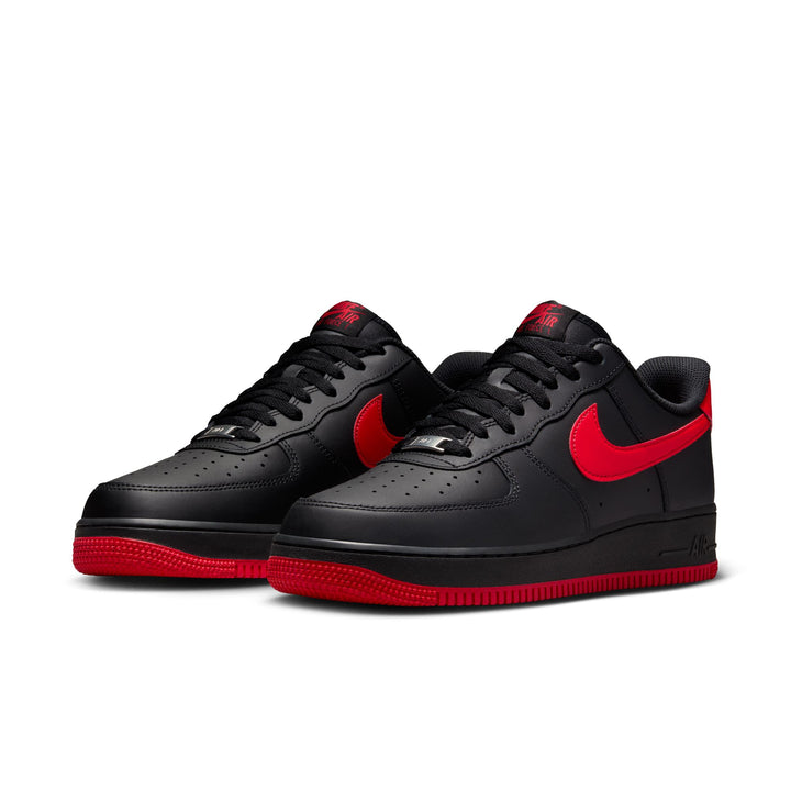 NIKE AIR FORCE 1 '07 - BLACK/RED