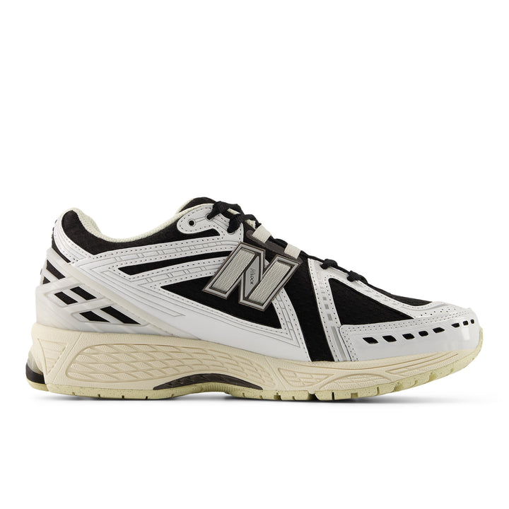 NEW BALANCE 1906R U1906RCI - WHITE/BLACK