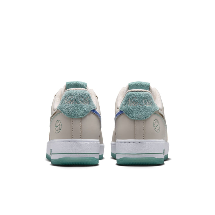 NIKE AIR FORCE 1 '07 IV6205-104 "PHILLY" - LIGHT OREWOOD BROWN/METALLIC GOLD/SILK PHANTOM